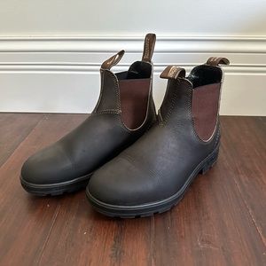 Blundstone boots women’s style 500 in stout brown LIKE NEW